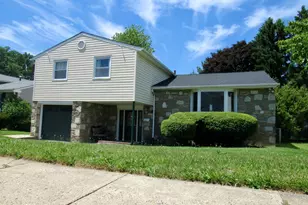 463 Pinewood Rd, Philadelphia, PA 19116 - Photo 3