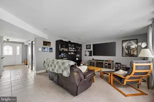 463 Pinewood Rd, Philadelphia, PA 19116 - Photo 35