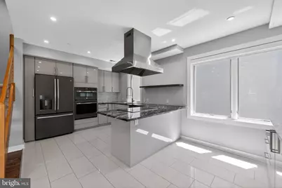 869 Corinthian Avenue #1, Philadelphia, PA 19130 - Photo 5