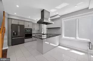 869 Corinthian Ave, Philadelphia, PA 19130 - Photo 5