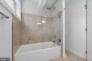 869 Corinthian Ave, Philadelphia, PA 19130 - Photo 15