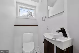 869 Corinthian Ave, Philadelphia, PA 19130 - Photo 11