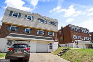 2731 Tolbut St, Philadelphia, PA 19152 - Photo 3