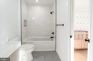 922 S Bonsall St, Philadelphia, PA 19146 - Photo 23