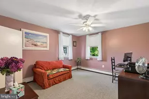 918 Griffith St, Philadelphia, PA 19111 - Photo 27