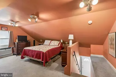 918 Griffith Street, Philadelphia, PA 19111 - Photo 41