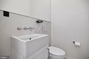 117 N 23rd St, Philadelphia, PA 19103 - Photo 27