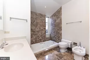 2020 Walnut St, Philadelphia, PA 19103 - Photo 13