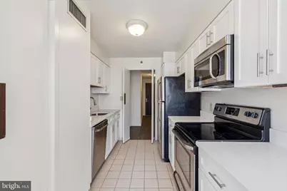 2020 Walnut Street #21B, Philadelphia, PA 19103 - Photo 11