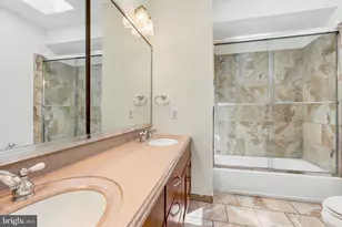 2234 Fitzwater St, Philadelphia, PA 19146 - Photo 15