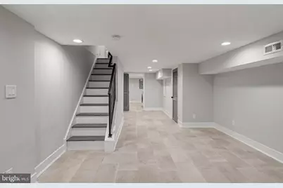 909 S 25th Street, Philadelphia, PA 19146 - Photo 9