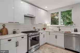 909 S 25th St, Philadelphia, PA 19146 - Photo 11