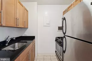 200 Locust St, Philadelphia, PA 19106 - Photo 7