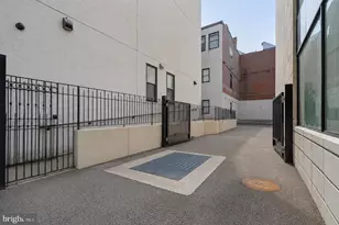 218 S 3rd St, Philadelphia, PA 19106 - Photo 13
