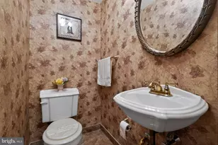 327 Nandina St, Philadelphia, PA 19116 - Photo 25