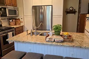 222 Borbeck Ave, Philadelphia, PA 19111 - Photo 17