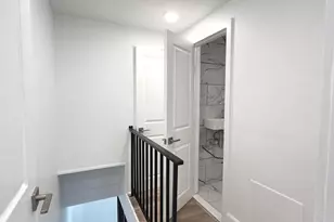 3217 Almond St, Philadelphia, PA 19134 - Photo 9