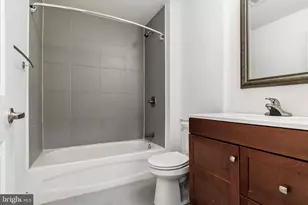 1639 Poplar St, Philadelphia, PA 19130 - Photo 9