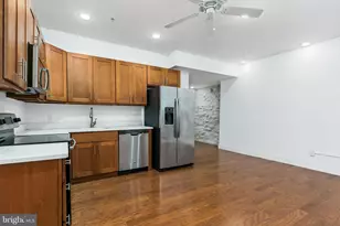 1639 Poplar St, Philadelphia, PA 19130 - Photo 3