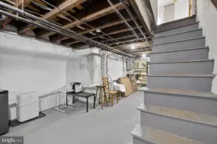 892 N Bucknell St, Philadelphia, PA 19130 - Photo 31
