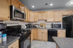 2537 Shelmire Ave, Philadelphia, PA 19152 - Photo 3