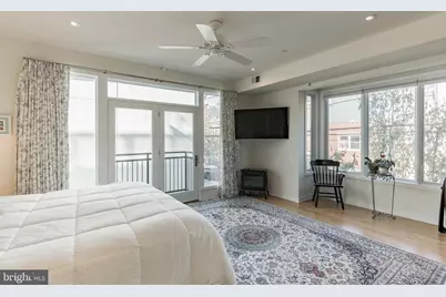 800 S 19th Street, Philadelphia, PA 19146 - Photo 13