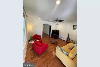 8129 Pine Road, Philadelphia, PA 19111 - Photo 5