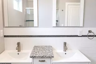 1906 E Harold St, Philadelphia, PA 19125 - Photo 15