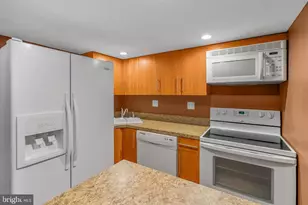 678 N 15th St, Philadelphia, PA 19130 - Photo 9