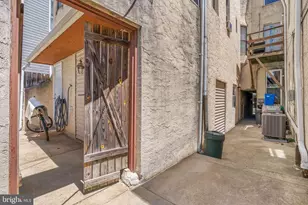 678 N 15th St, Philadelphia, PA 19130 - Photo 15
