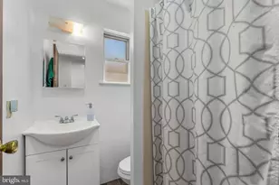 678 N 15th St, Philadelphia, PA 19130 - Photo 21