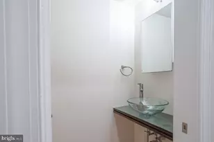 724 N 3rd St, Philadelphia, PA 19123 - Photo 17
