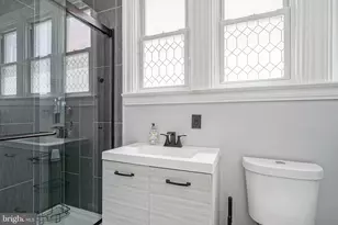 1206 E Susquehanna Ave, Philadelphia, PA 19125 - Photo 11