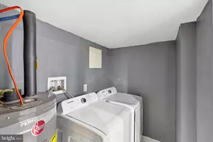 2504 Manton St, Philadelphia, PA 19146 - Photo 27