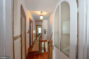 869 N 25th St, Philadelphia, PA 19130 - Photo 23