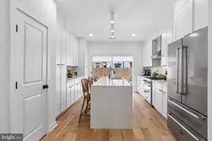2231 Pemberton St, Philadelphia, PA 19146 - Photo 7