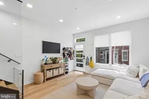 2231 Pemberton St, Philadelphia, PA 19146 - Photo 3