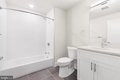 214 Vine Street #205, Philadelphia, PA 19106 - Photo 27