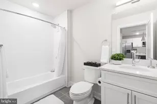 214 Vine St, Philadelphia, PA 19106 - Photo 15