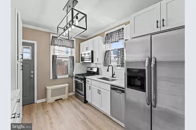 2325 E Sergeant Street, Philadelphia, PA 19125 - Photo 15