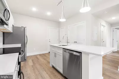 214 Vine Street #504, Philadelphia, PA 19106 - Photo 7