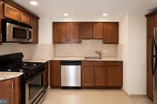 1830 Green St, Philadelphia, PA 19130 - Photo 7