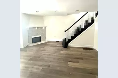 278 E Queen Lane, Philadelphia, PA 19144 - Photo 3