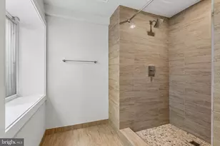 412 N Front St, Philadelphia, PA 19123 - Photo 35