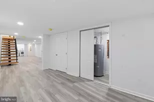 83 W Sharpnack St, Philadelphia, PA 19119 - Photo 21