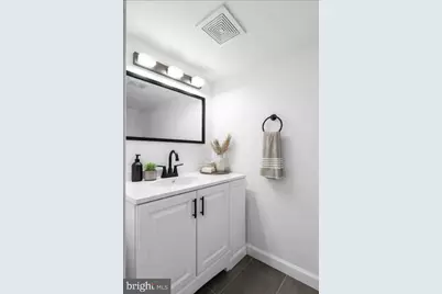 83 W Sharpnack Street, Philadelphia, PA 19119 - Photo 25