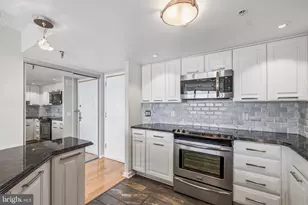 2001 Hamilton St, Philadelphia, PA 19130 - Photo 5