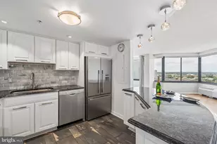 2001 Hamilton St, Philadelphia, PA 19130 - Photo 9