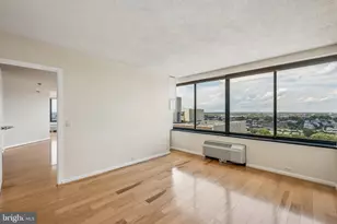 2001 Hamilton St, Philadelphia, PA 19130 - Photo 19