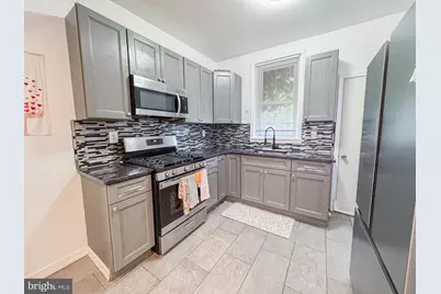 1217 S Peach Street, Philadelphia, PA 19143 - Photo 5